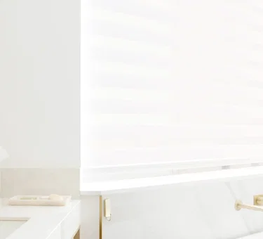 BATHROOM WINDOW<br>TREATMENTS