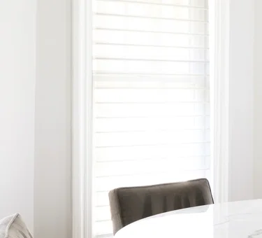 DINING WINDOW<br>TREATMENTS DINING WINDOW<br>TREATMENTS