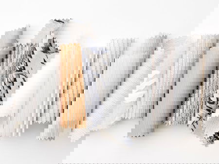 <em style="color:#C20015;">Free</em> Samples