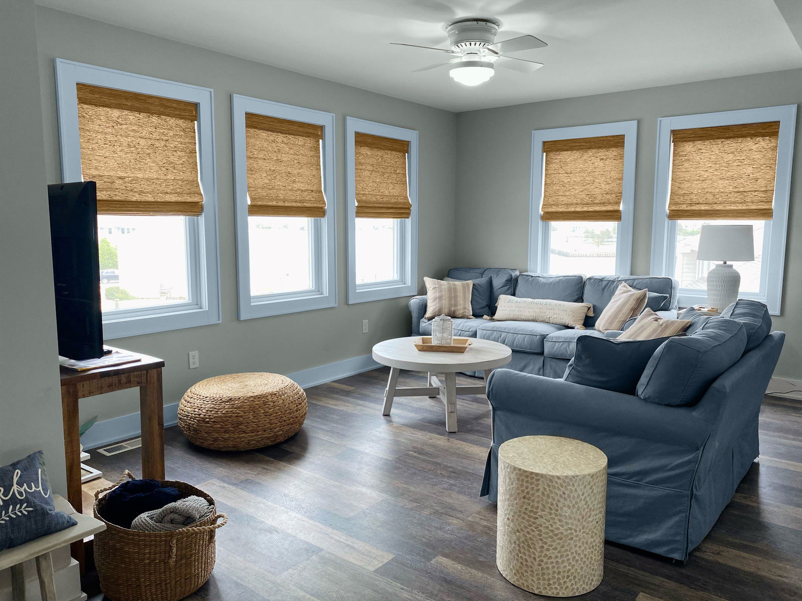 Woven wood shades with light-filtering lining Woven wood shades with light-filtering lining